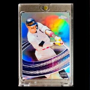 🔥⚾️AARON JUDGE - TOPPS REFRACTOR  BASEBALL CARD - NEW YORK YANKEES
